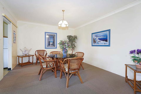 St Tropez Unit 9 - The Entrance, NSW - Geraldton Accommodation 2
