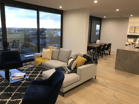 StayCentral Essendon Escape Sub-penthouse - Geraldton Accommodation 3