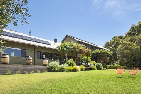 Stella - Geraldton Accommodation 2