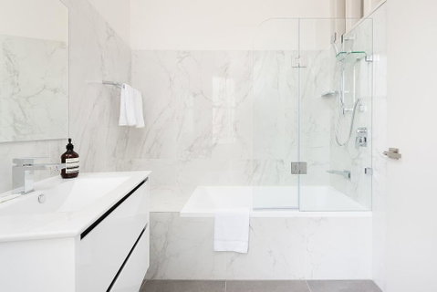 STUNNING SYDNEY HOME 10 - Geraldton Accommodation 3