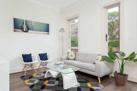 STUNNING SYDNEY HOME 11 - Geraldton Accommodation 2