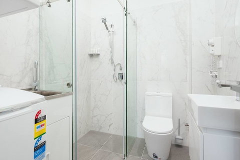STUNNING SYDNEY HOME 11 - Geraldton Accommodation 3