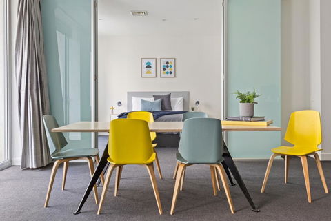 Stunning, Central Huge CBD Pad, Free WiFi, Netflix - Geraldton Accommodation 0