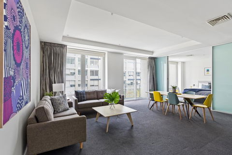 Stunning, Central Huge CBD Pad, Free WiFi, Netflix - Geraldton Accommodation 1