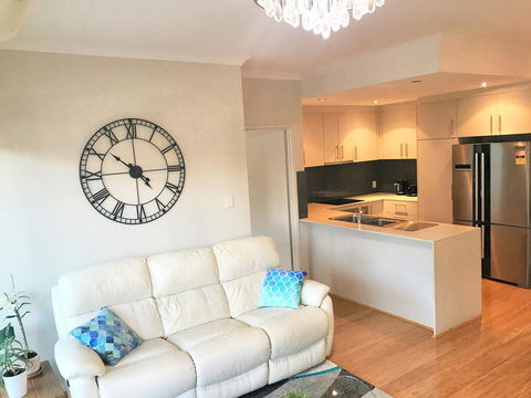 Stylish 2x2 W/ Carpark In Perth - Geraldton Accommodation 2