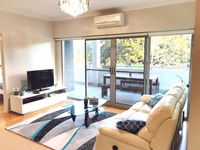 Stylish 2x2 w/ Carpark in Perth