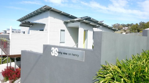 Stylish Holiday Unit - Geraldton Accommodation 0