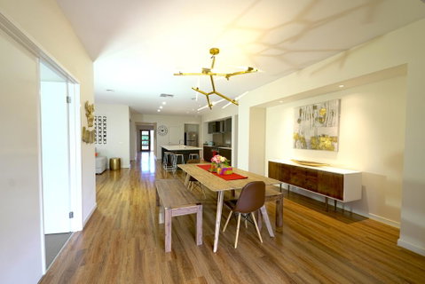 Stylish Luxe House For Big Group Near Shopping Center - Geraldton Accommodation 0