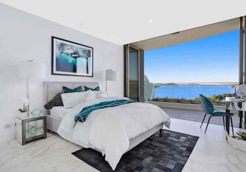 Stylish Penthouse With Views & Jacuzzi - Geraldton Accommodation 3