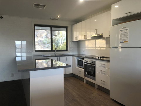 Summit 15 - Geraldton Accommodation 3