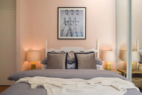 Sun-Drenched 1 Bed Studio Apt Newtown Parking - Geraldton Accommodation 2