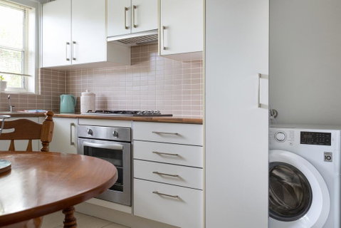 Sun-Drenched Apartment In A Peaceful Location - Geraldton Accommodation 2