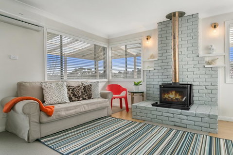 Sunflower Cottage - Geraldton Accommodation 1