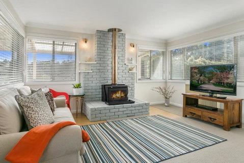 Sunflower Cottage - Geraldton Accommodation 0