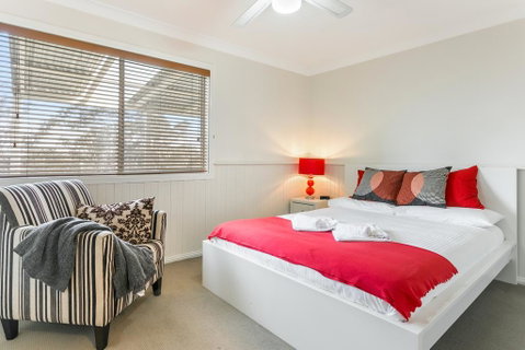 Sunflower Cottage - Geraldton Accommodation 3