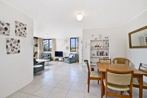 Sundial 503 8-10 Hollingworth Street - Geraldton Accommodation 2