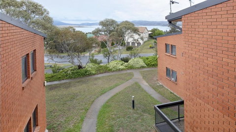 Sunrise 16, 3 Bedroom Apartment - Geraldton Accommodation 1
