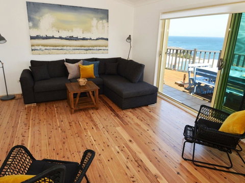 Sunset At Seven - Geraldton Accommodation 0