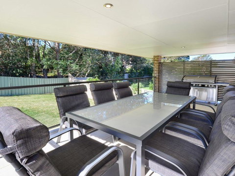 Sunset Over Neptune - Pet Friendly, 5 Min To Beach - Geraldton Accommodation 1