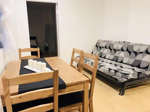 Sunset View 2 Bedroom Apt Next To Station - Geraldton Accommodation 1
