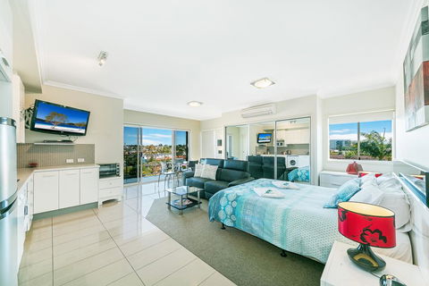 Suttons Beach Apartments - Geraldton Accommodation 1