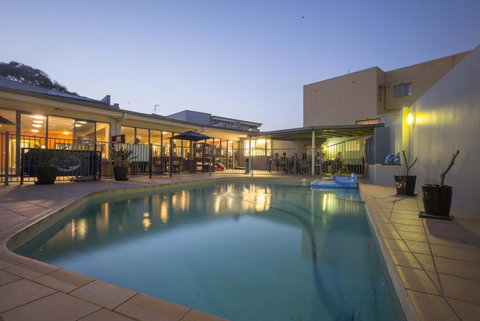 Sydney Beachouse YHA - Geraldton Accommodation 0