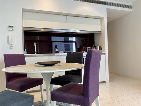 Sydney CBD Central Location - Spacious Apartment - Parking - Pool - Gym - Best Location - Geraldton Accommodation 2