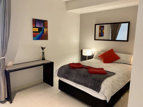 Sydney CBD Central Location - Spacious Apartment - Parking - Pool - Gym - Best Location - Geraldton Accommodation 3