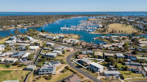 Tanjil - A Stroll From The Water In Paynesville - Geraldton Accommodation 0