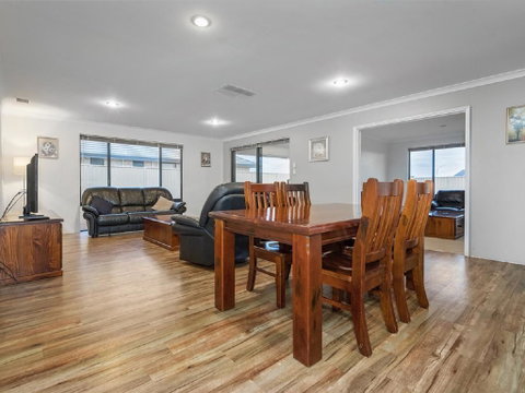 The Antonia Way - Geraldton Accommodation 2