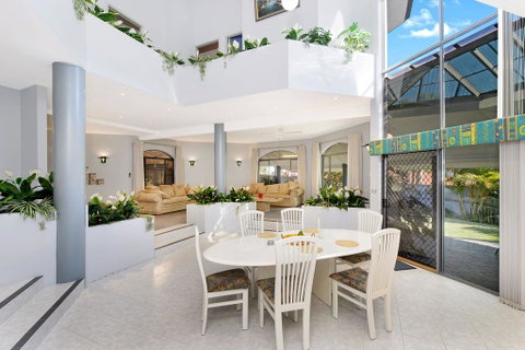 The Atrium, 11 Kentia Close - Geraldton Accommodation 2