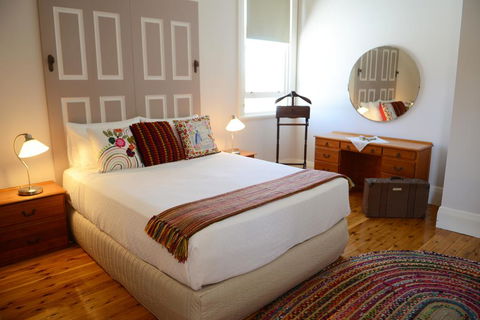 The Bank B&B West Wyalong - Geraldton Accommodation 1