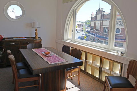 The Bank B&B West Wyalong - Geraldton Accommodation 2