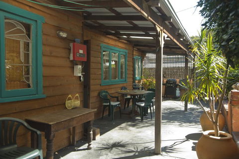 The Beach House - Fremantle - Geraldton Accommodation 3