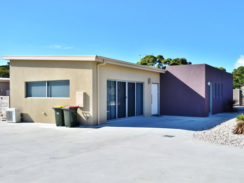 170 Hazards View - Unit 1 - Geraldton Accommodation 1