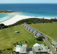 Diamond Island Resort  Bicheno Penguin Show - Geraldton Accommodation