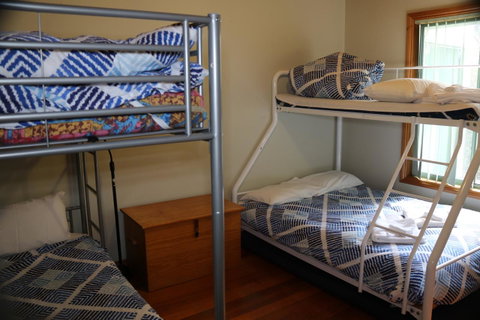 Hazards Beach House - Geraldton Accommodation 11