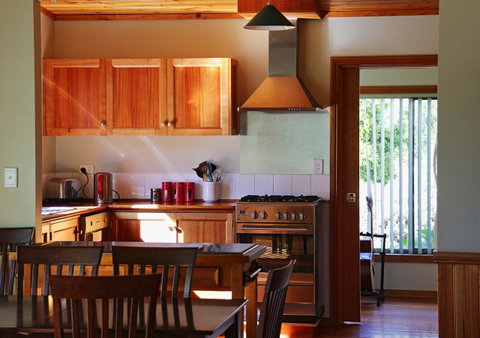 Hazards Beach House - Geraldton Accommodation 5