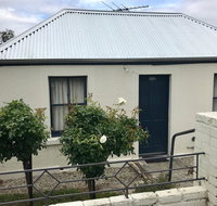 Omaroo House - panoramic water views - Geraldton Accommodation