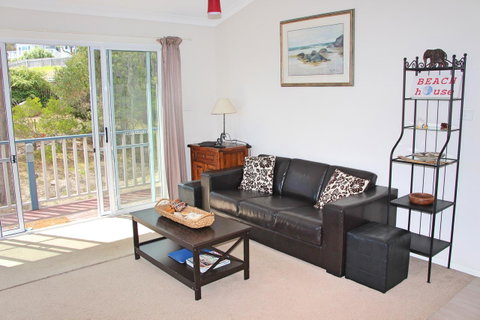 Front Row Beachfront - Geraldton Accommodation 7