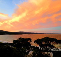 DOLPHIN LOOKOUT COTTAGE - amazing views of the Bay of Fires - Geraldton Accommodation
