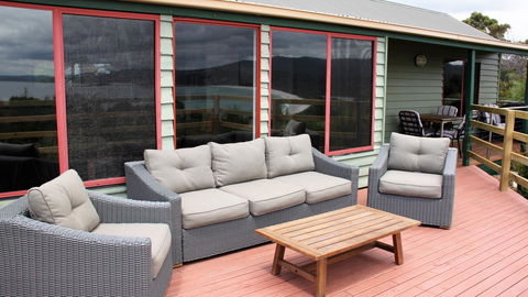DOLPHIN LOOKOUT COTTAGE - Amazing Views Of The Bay Of Fires - Geraldton Accommodation 7