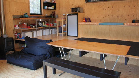 BAY OF FIRES ECO HUT Off Grid Experience At Binalong Bay - Geraldton Accommodation 6