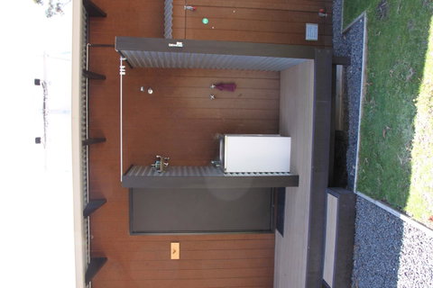 BAY OF FIRES ECO HUT Off Grid Experience At Binalong Bay - Geraldton Accommodation 1