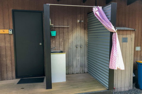 BAY OF FIRES ECO HUT Off Grid Experience At Binalong Bay - Geraldton Accommodation 17