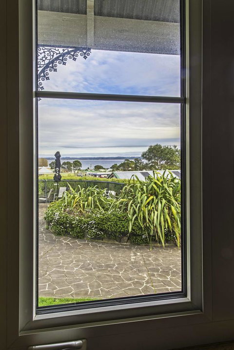 Touchwood Cottages - Geraldton Accommodation 42