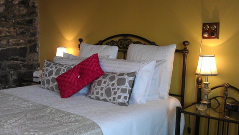 Touchwood Cottages - Geraldton Accommodation 18