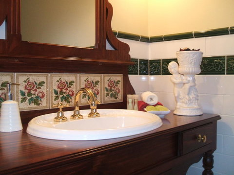 Touchwood Cottages - Geraldton Accommodation 22