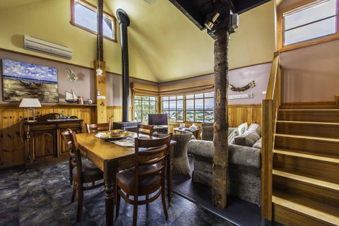 Touchwood Cottages - Geraldton Accommodation 33