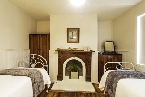 Touchwood Cottages - Geraldton Accommodation 16